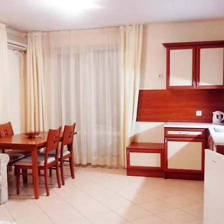 Family Hotel Megas 아파트 *